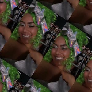 Meet your Posher, Vee